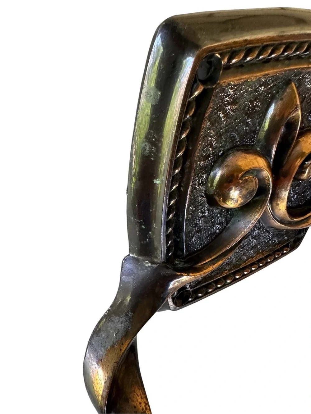 Antique Brass Fleur De Lis Toilet Paper Dispenser.